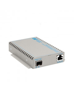 OST OmniConverter GPoESE 1X10/100/ 1000T-1000BASE-X SFP 100-240 US